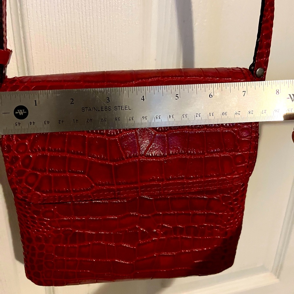 Patricia Nash - Gorgeous BRIGHT RED crocodile cross body.